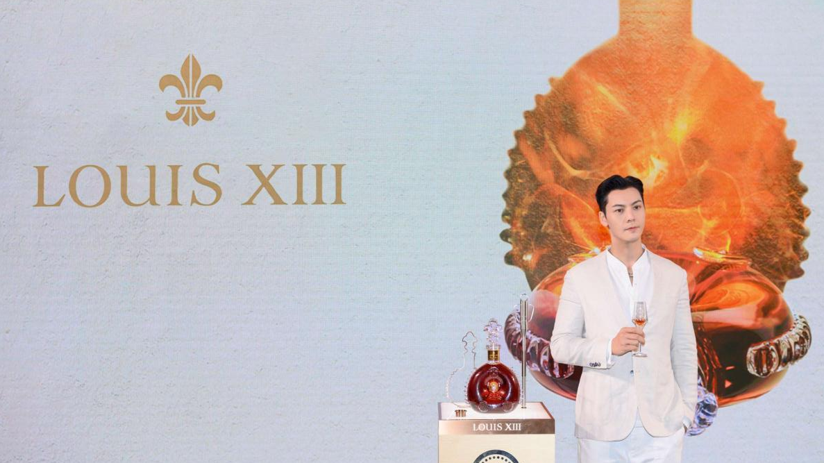 陈伟霆在深开启“时间与传承的艺术美学”