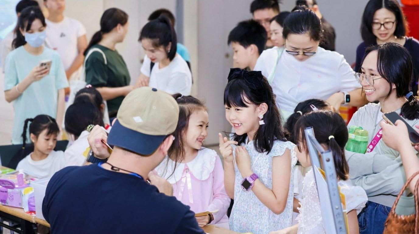 全国首个敦煌艺术儿童主题展亮相深圳宝安