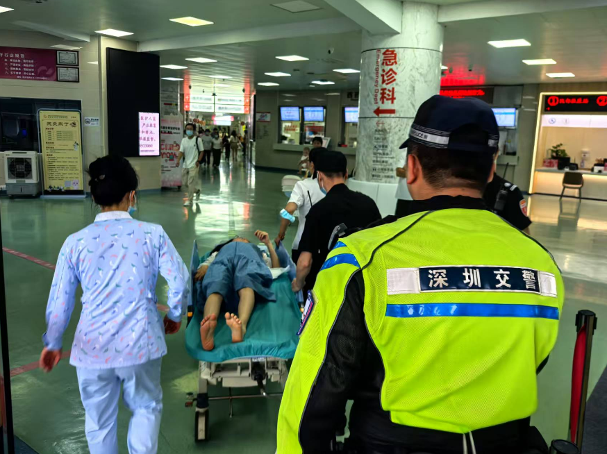 孕妇破水遇晚高峰 龙岗铁骑接力护送