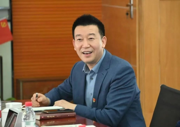 欧阳普全：从名师到名校长的教育革新之路