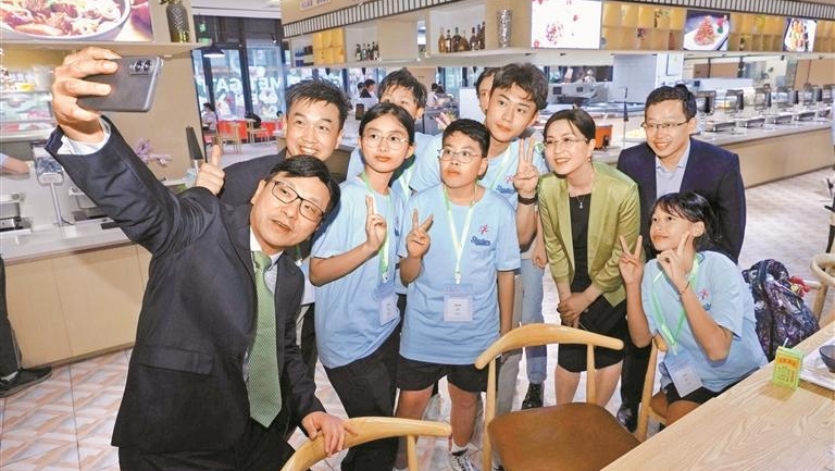 香港青年打卡前海点赞“港味”创业沃土