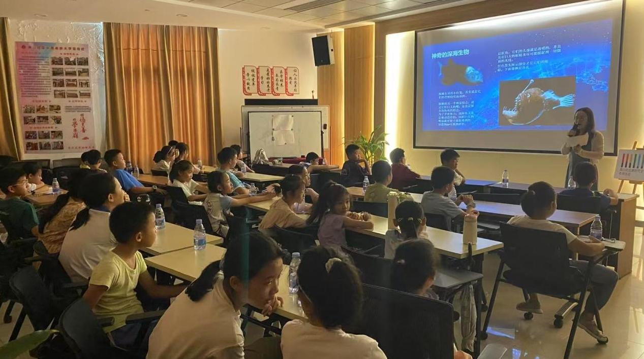 “探索科技边界”青少年科学之旅圆满落幕