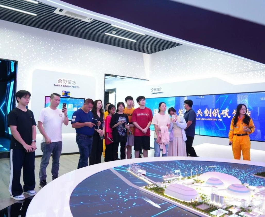 华润电力深汕公司开展2025年“润心筑梦 温暖同行”捐资助学活动