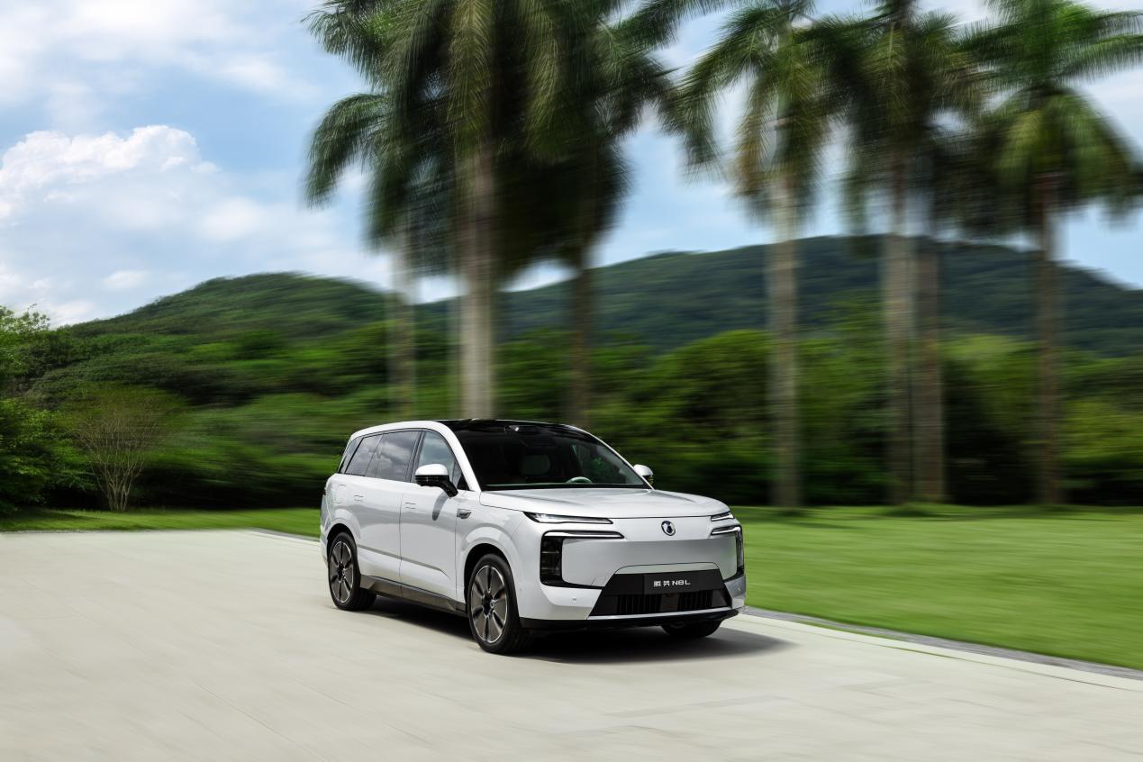 大六座安全豪华SUV腾势N8L正式开启预售