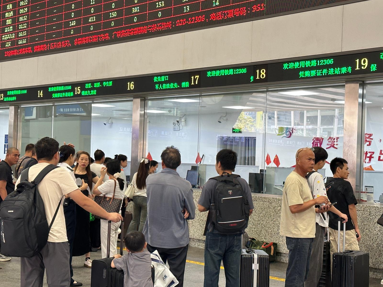 坚守“鑫”服务，他在深圳北站护航旅客中秋出行