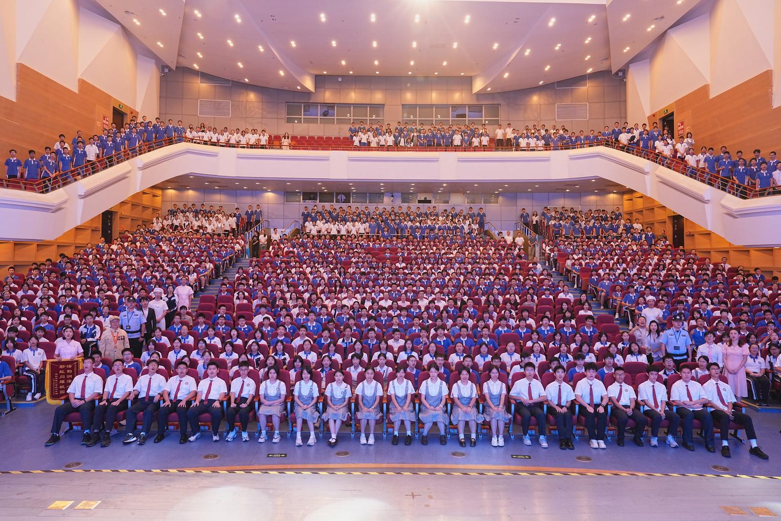 首届湾区法治文艺校园专场开演 深圳二高1200余名师生沉浸式学法