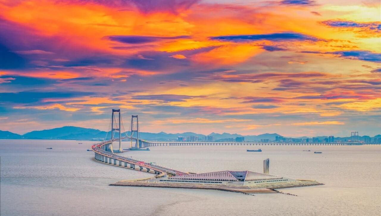 10月25日起，深中通道西人工岛启动文旅试运营