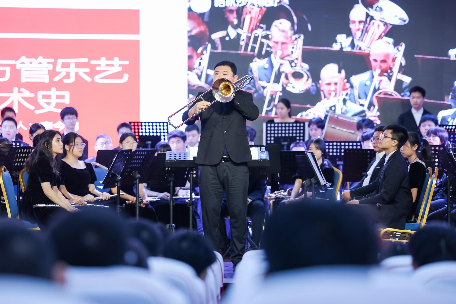 管弦之声 时代回响——2025年深圳“红树林”原创音乐（声乐作品）大赛美育实践活动走进莲花中学