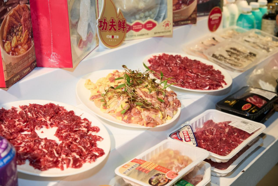 叮咚买菜火锅季：“手工鲜切”上桌，吃出正宗火锅味