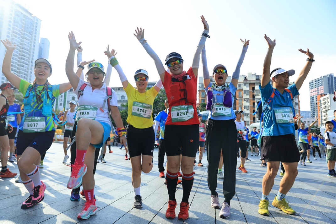 深圳跑山“圣地”里的鲲鹏径越野接力赛：体商交融的双重体验