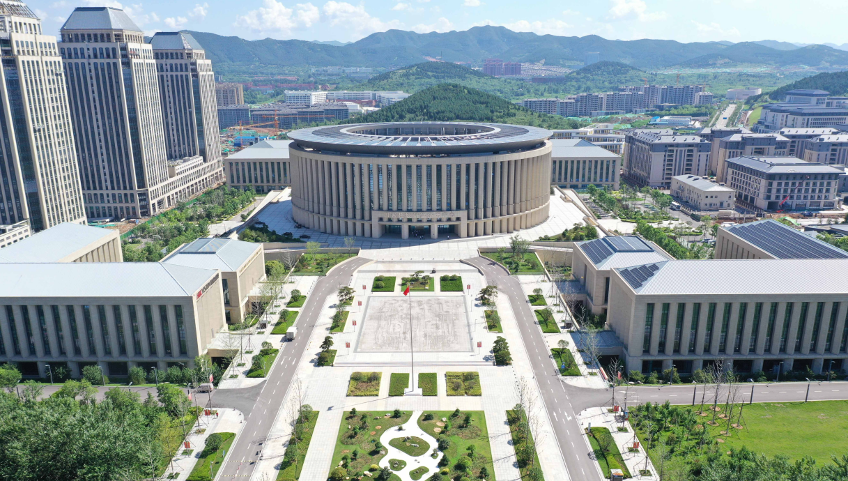 国家超算济南中心：建“大模型创新工场”，AI产业生态加速集聚