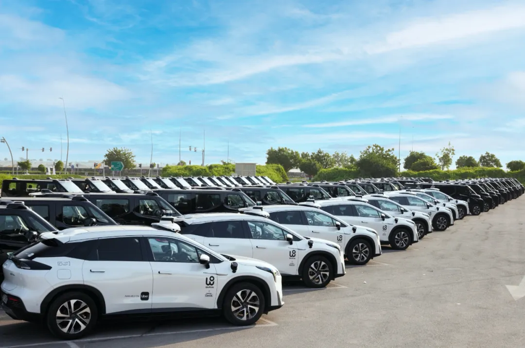 创造历史！全球首个美国以外城市级Robotaxi纯无人运营牌照花落文远知行