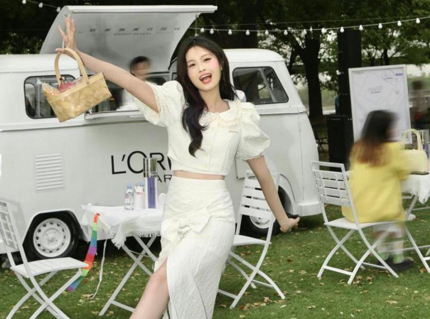 深圳“技客”故事｜黄旭珠：从航空服务专业课堂到千万粉丝网红博主