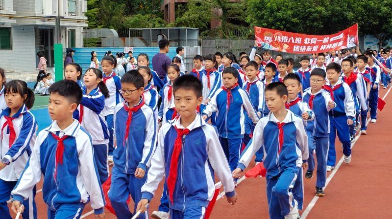 健儿驰骋展雄风 兴泰实验学校第十六届体艺节开幕