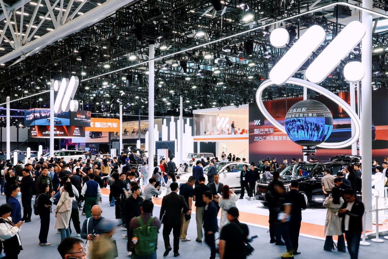 智己LS9与新一代LS6亮相2025广州车展，品牌热度持续攀升