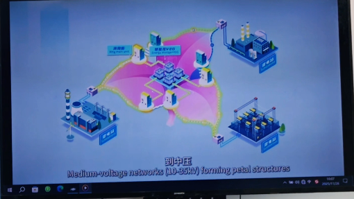 自媒体博主“春雨聊跑步”探秘十五运闭幕式场馆