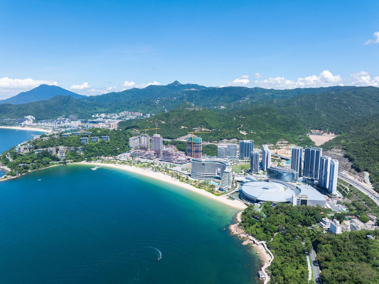 深圳小梅沙斩获“2025游乐界·第十届金冠奖”四大荣誉