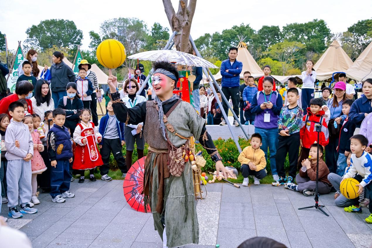 2025深圳福田“绽放”市民艺术季开幕 街区盲盒剧场打造沉浸式文化体验