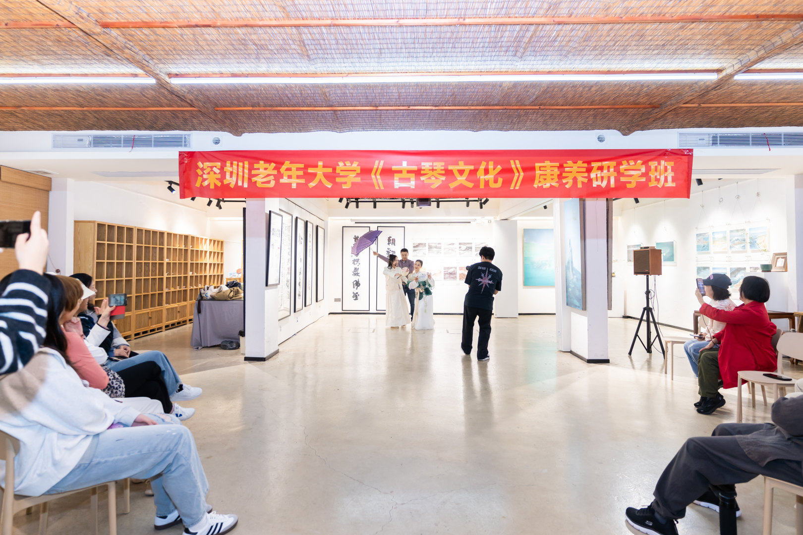 图5 粤剧《白蛇传》选段演出.jpg