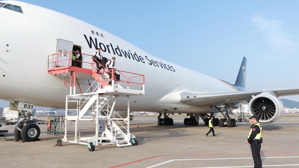 深圳机场口岸2025年通关量、出入境外国人数量、航班数量均创历史新高