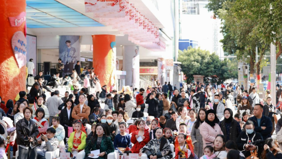 从批发集散地到消费新场景，老牌专业市场多重活动促新春消费