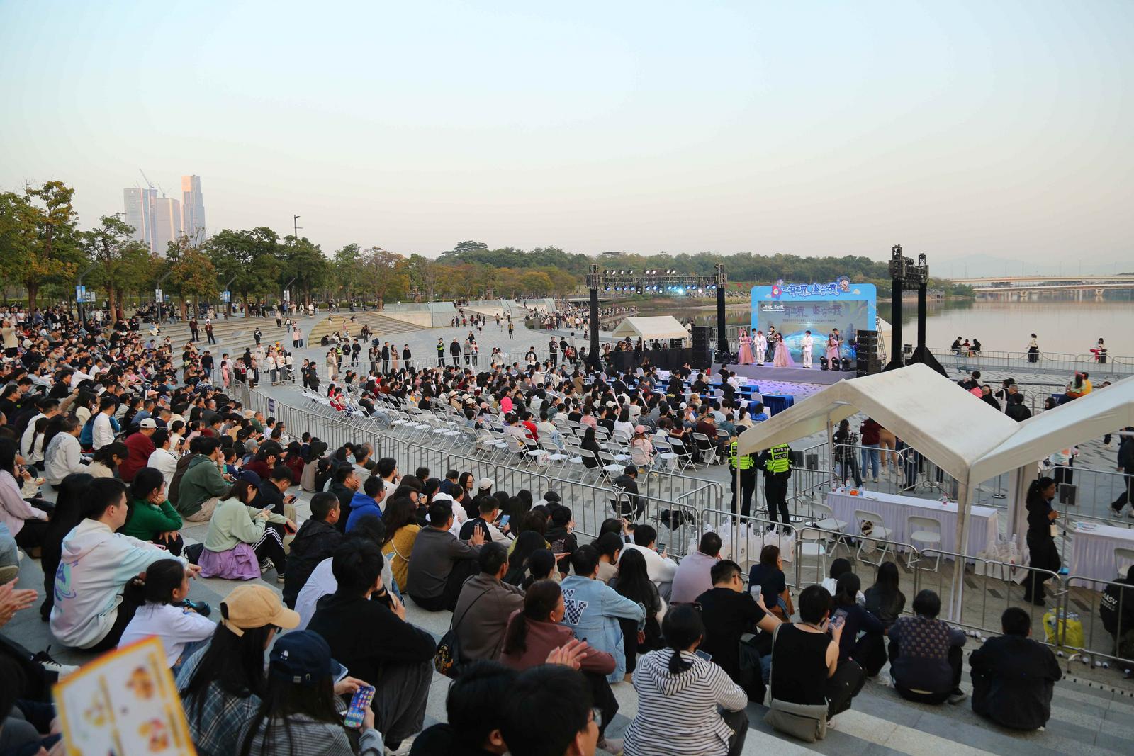 深圳市大学生禁毒歌手大赛决赛在人才公园举行
