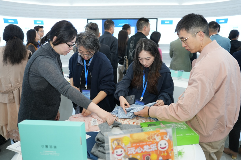 “深汕协同·设计未来”汕头潮阳纺织服装产业参观考察活动纪实