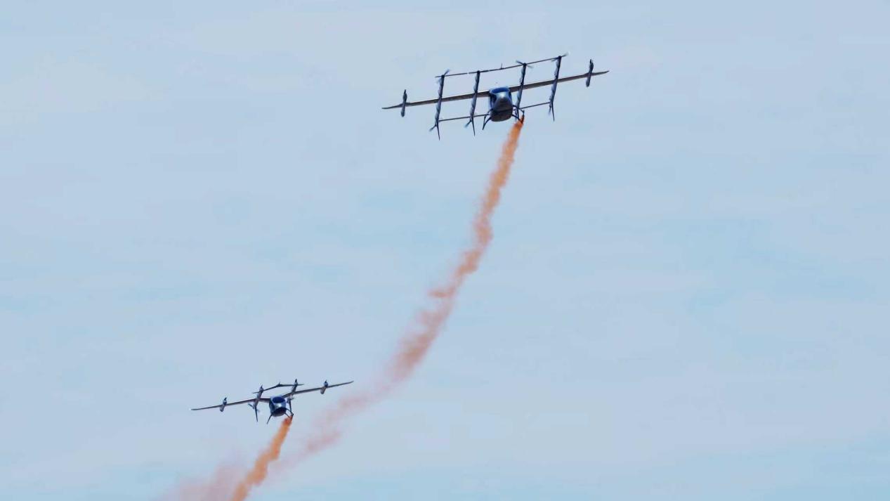 实现10座载人和吨级载重，峰飞航空5吨级eVTOL天际龙成功完成转换飞行