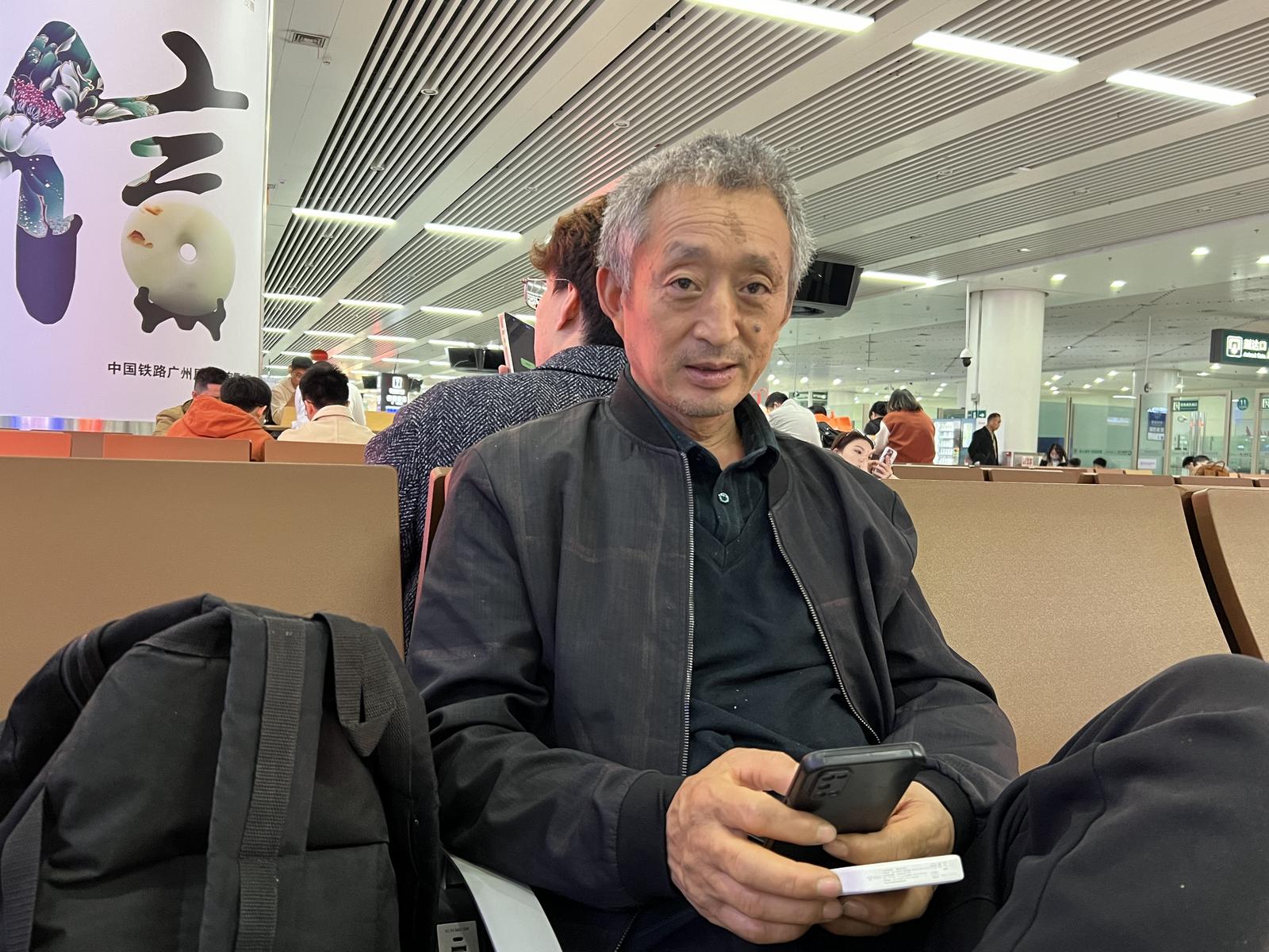 科技改变生活，回家更轻松了 一个农民工“轻装返乡”的故事