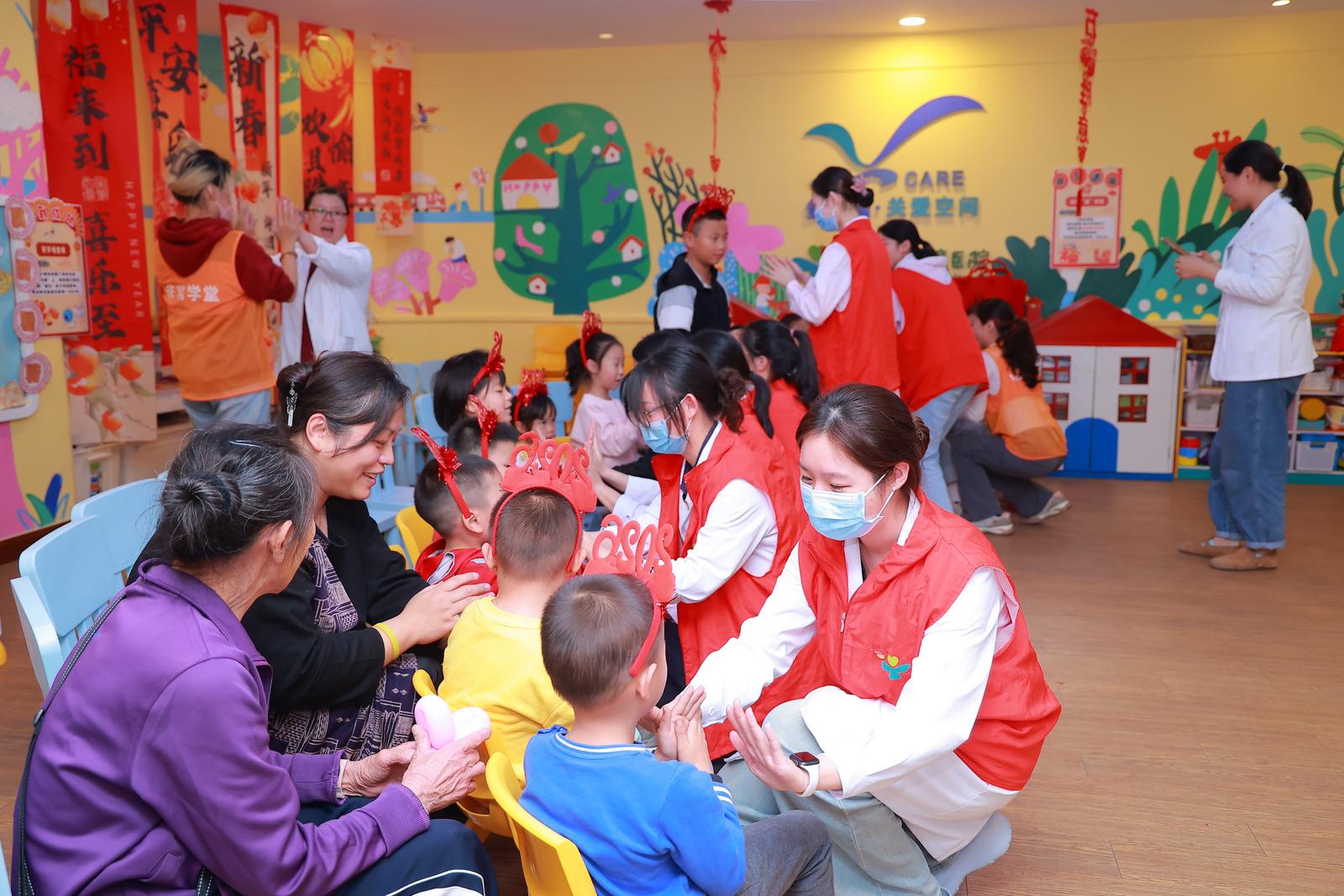 福启新岁，深圳市儿童医院·Vcare关爱空间举办新春品牌活动