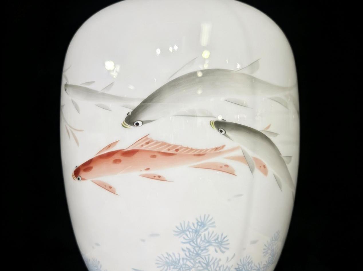 “瓷画鱼王”陈庆长《年年有鱼》重磅亮相深圳景德钰青艺术瓷基地