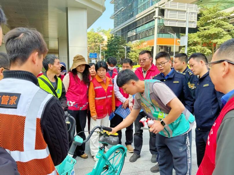 政企民联动“净车反诈” 梅林街道率先启动 清理共享单车非法广告上千张