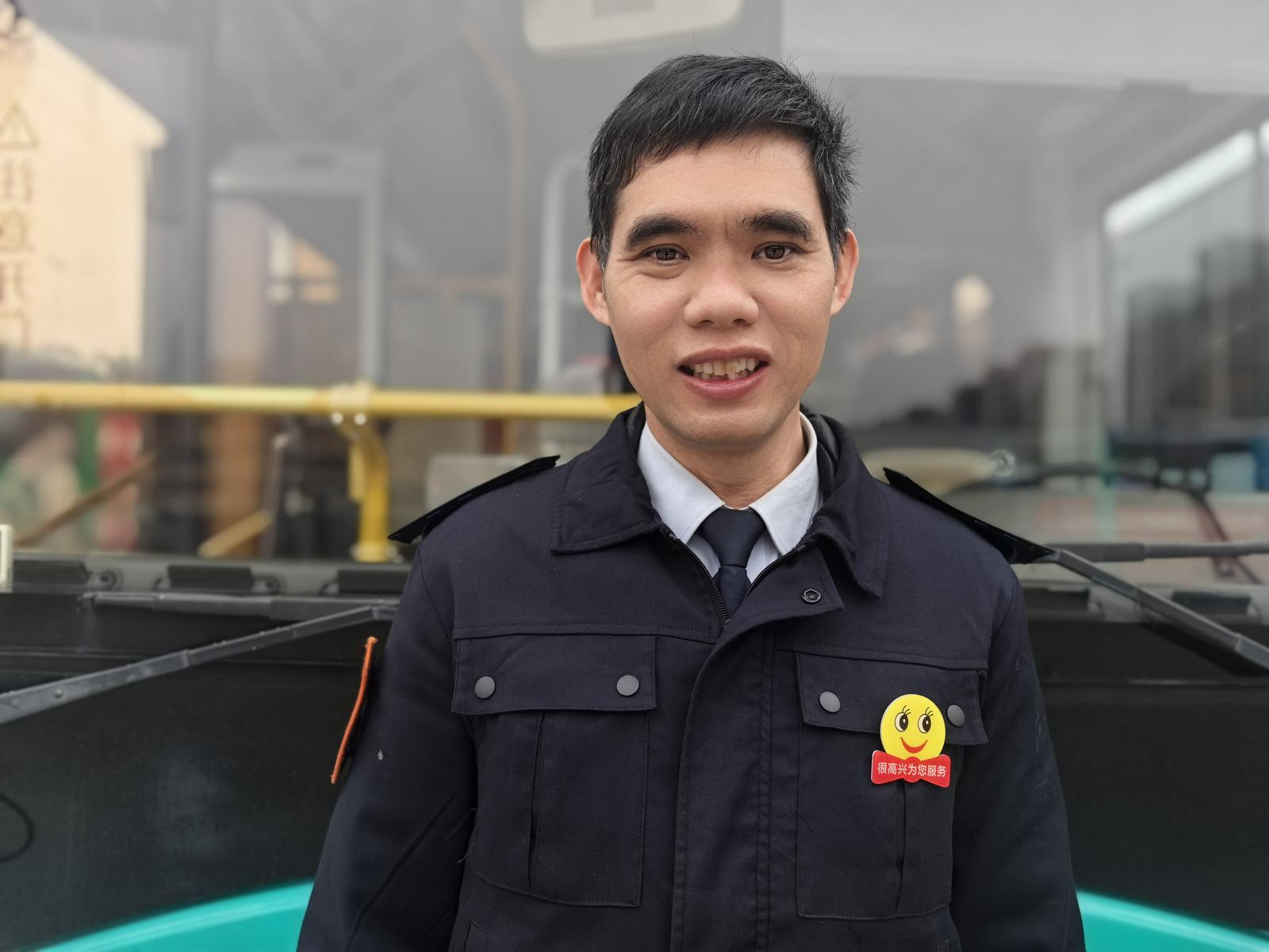春运暖程｜深巴驾驶员，以平凡善举护归途温情