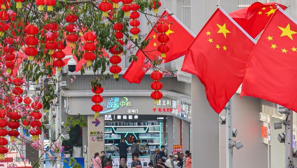 不止反向团圆！华强北春节酒店爆满，背后藏着创业热、全球热