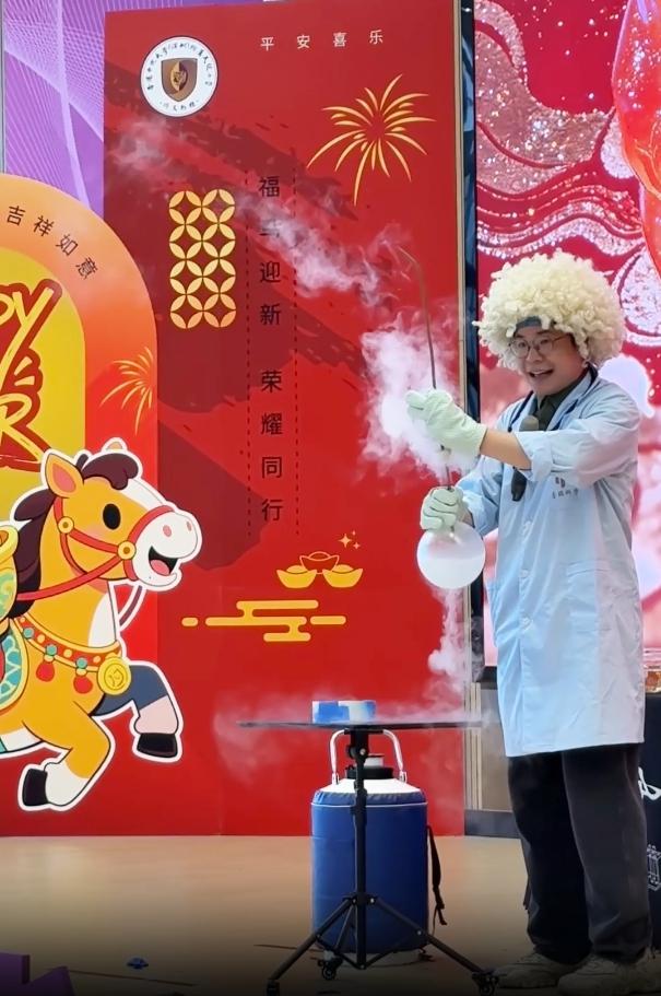不打卡 不评比 不排名 港中深附属天健小学科创节开幕