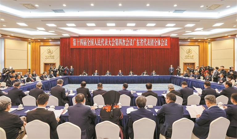 广东代表团举行开放团组活动 黄坤明孟凡利等代表回答记者提问 黄楚平主持