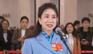 代表通道丨黄花春：青少年心理困境是实实在在的医学问题 需要被科学对待