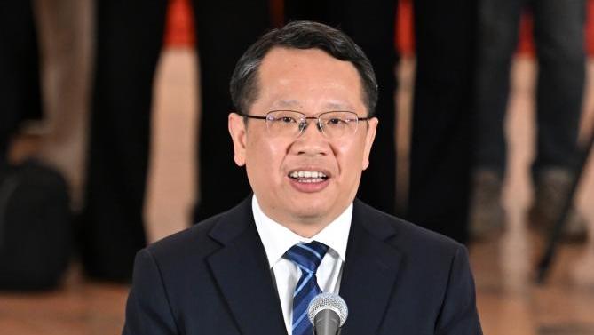 委员通道丨徐坤：AI重塑教师角色 应引导学生合理有度使用