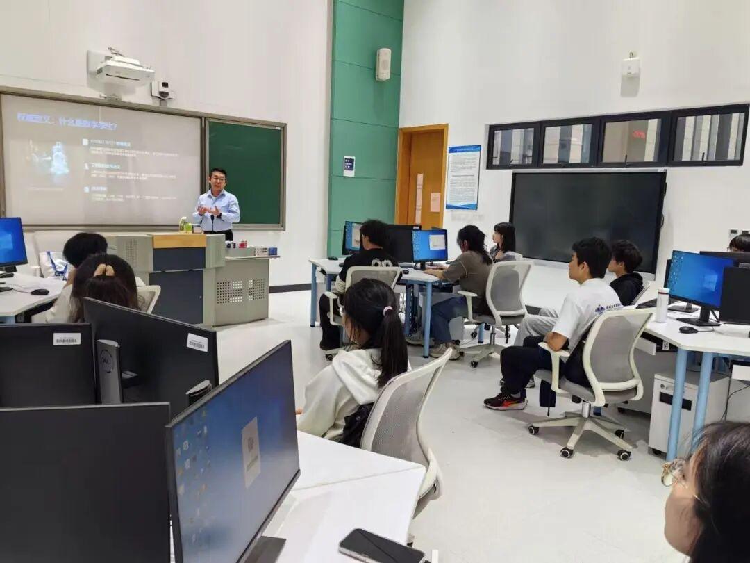 深北莫开设“数字孪生仿真技术”课程 选课火爆