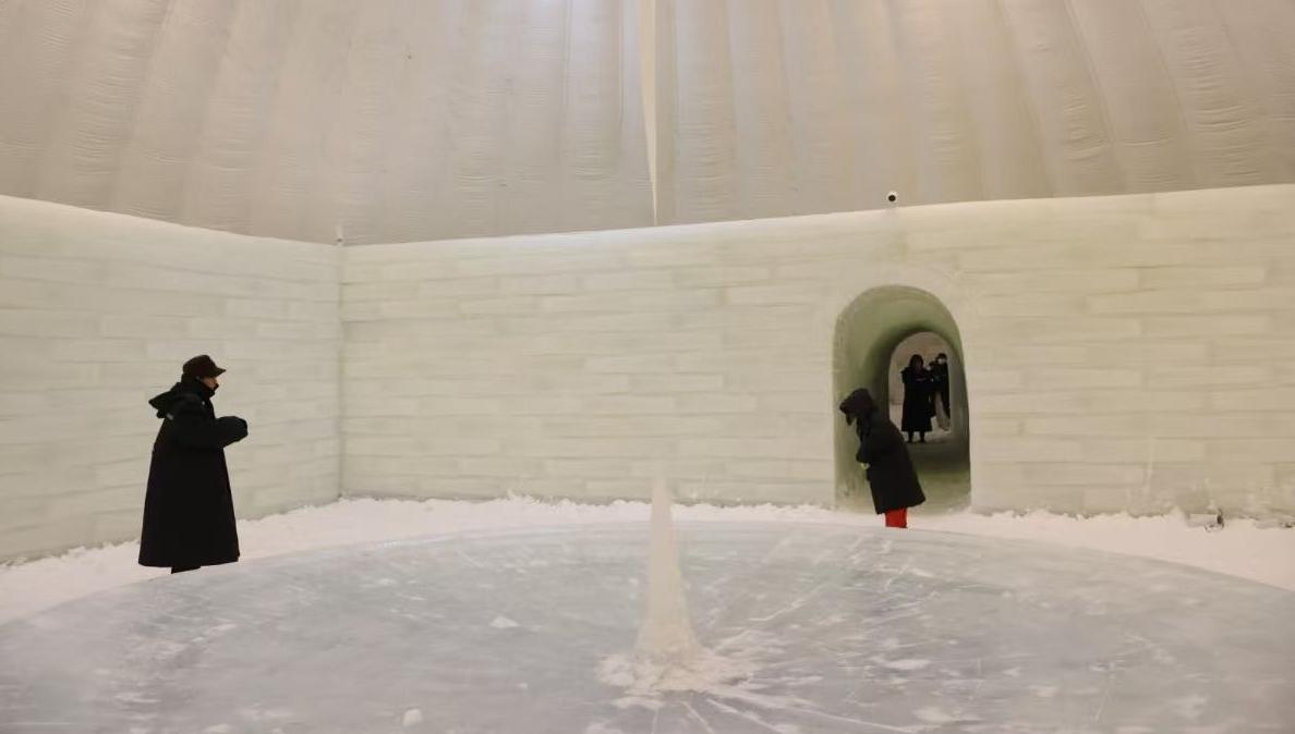 深圳看展｜持续飘落的雪缓慢变化的冰 到沈少民个展感受-20℃的深圳