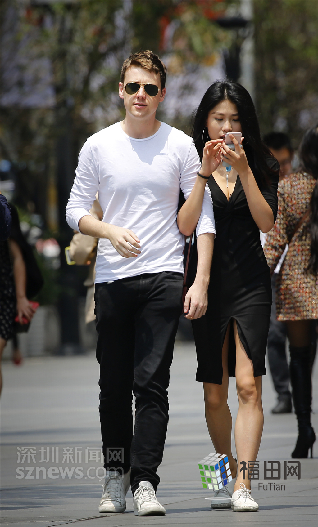 街拍福田一夜温差12度深圳人你准备好了吗