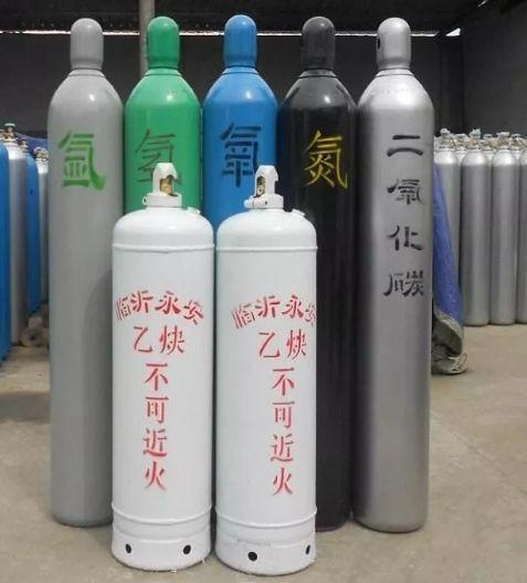 是你气体飘了还是我按不住气瓶了工业气体务必注意安全存放