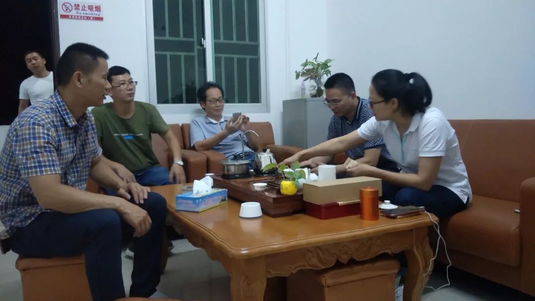 庄碧凤事无巨细尽心尽责她是社区的知心小凤姐