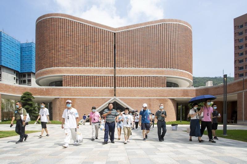 【学有优教】深圳中学泥岗校区：“深圳小斯坦福”打造高颜值校园