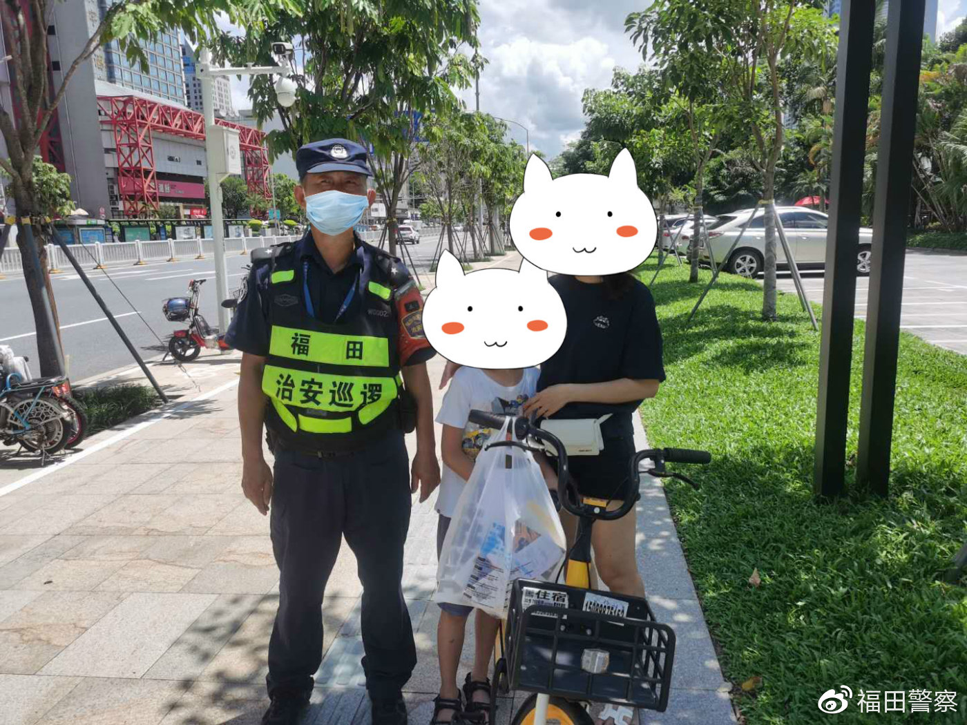 萌娃迷路求助警方 热心队员助其找家人深圳新闻网