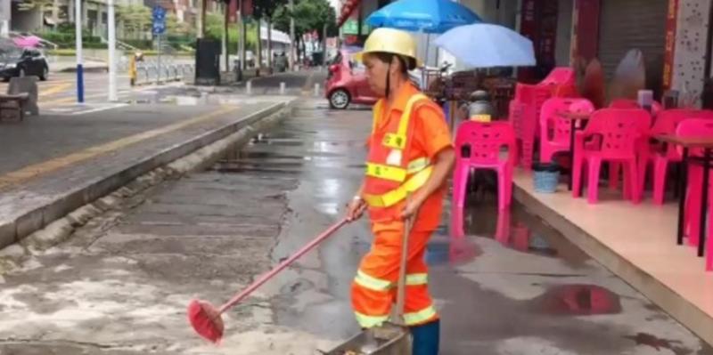 【文明实践】雨后的文明风景线 为坪山这群可爱的人点赞