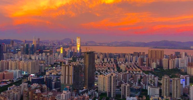 【小康·摄影】沐浴在夕阳下的南山蛇口港