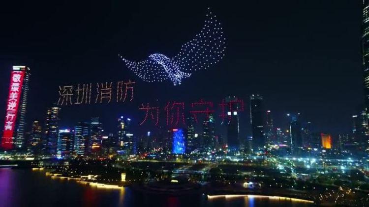 许你一场视觉盛宴 深圳致敬“最美逆行者”