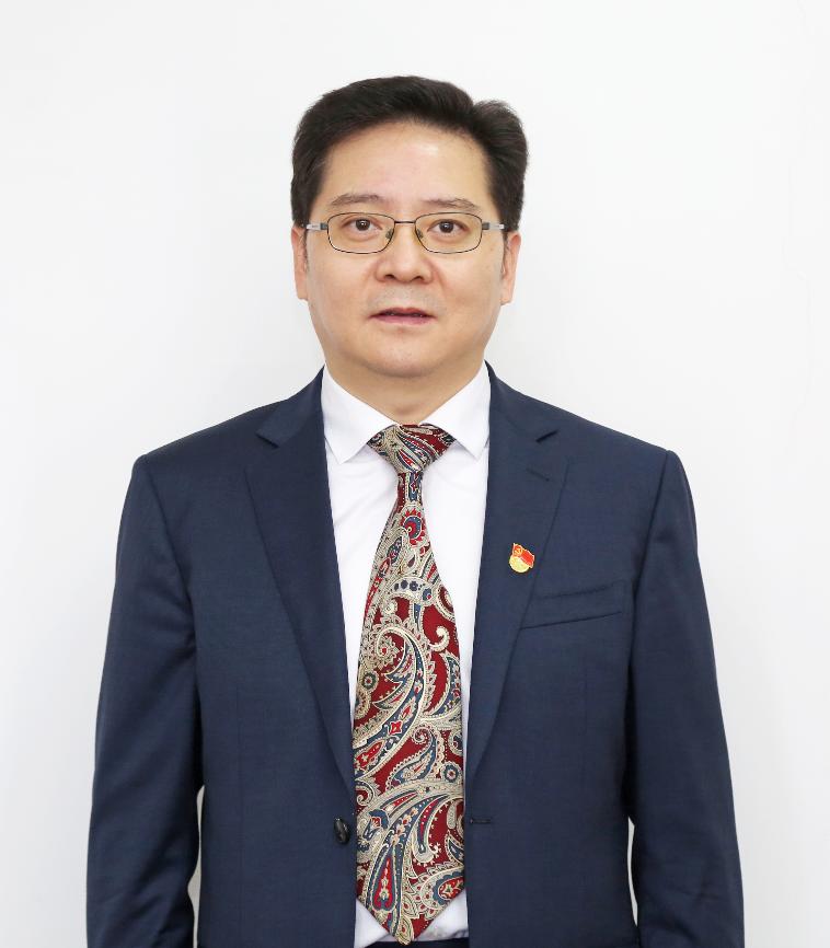 广东省商务厅党组书记厅长张劲松接受深圳报业集团记者专访围绕总定位