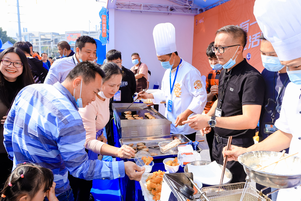 第十七届宝安区沙井金蚝美食民俗文化节开幕
